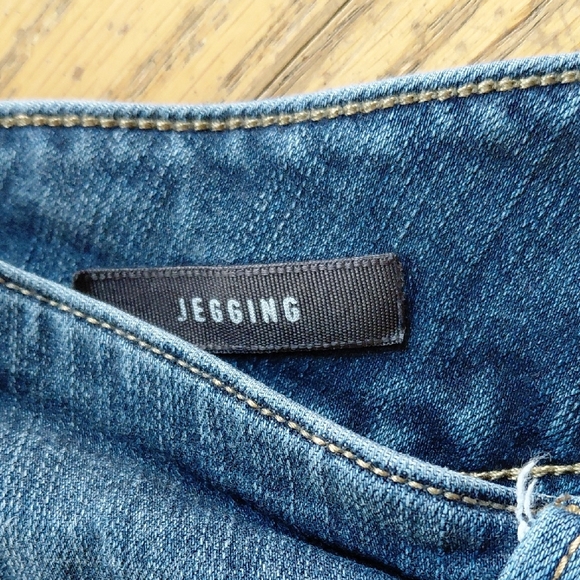 Torrid Dark Blue Skinny Jeans - Picture 3 of 7